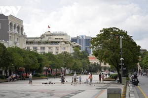 Phố đi bộ Nguyễn Huệ sẽ cấm phương tiện lưu thông trong 3 đêm. (Ảnh: H.K)