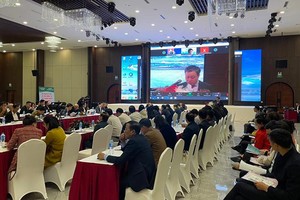 Có hơn 130 doanh nghiệp đầu tư, sản xuất, kinh doanh, phân phối và xuất nhập khẩu trong và ngoài tỉnh đang có hoạt động xuất nhập khẩu qua địa bàn tỉnh Quảng Ninh đã tham gia Hội nghị.