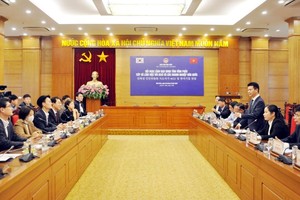 Đoàn công tác Phòng Công nghiệp và Thương mại Hàn Quốc thăm và làm việc tại Vĩnh Phúc