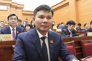 Thủ tướng Chính phủ phê chuẩn kết quả bầu chức vụ Phó Chủ tịch Ủy ban Nhân dân tỉnh Hưng Yên nhiệm kỳ 2021-2026 đối với ông Nguyễn Lê Huy. (Ảnh: Đỗ Huyền/TTXVN).