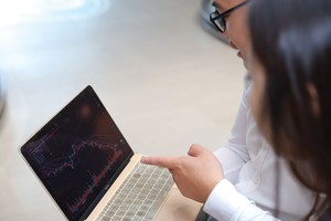 VN-Index năm 2023 được dự báo sẽ biến động trong biên độ hẹp nửa đầu năm, sau đó tăng tốc nửa cuối năm.