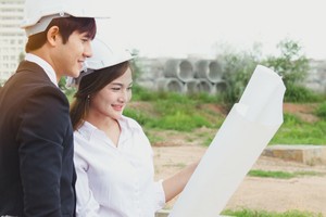 Tháo gỡ ách tắc pháp lý cho các dự án bất động sản là một trong những giải pháp gỡ nghẽn thanh khoản cho doanh nghiệp ngành này.