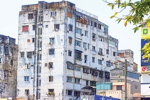 Những chung cư chờ sập.