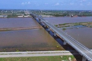 Phê duyệt Khung chính sách bồi thường dự án xây dựng cầu vượt sông Đáy