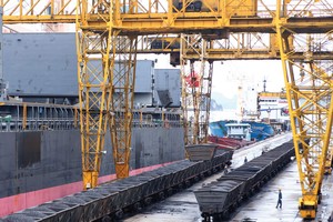 Nhu cầu tiêu thụ và giá bán than trong nước đều tăng.