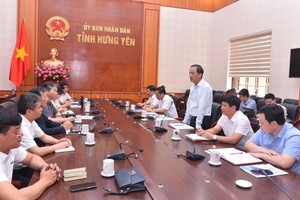 Quang cảnh buổi làm việc. Ảnh: Phạm Đăng.