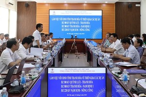 Lãnh đạo EVNNPT làm việc với UBND tỉnh Thanh Hóa bàn giải pháp tháo gỡ vướng mắc Dự án Đường dây 220kV Nậm Sum - Nông Cống.