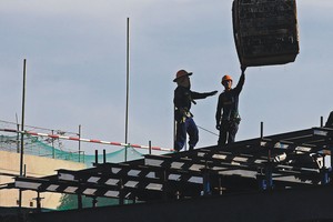 Đầu tư công đang là nhóm thu hút sự chú ý của dòng tiền trên thị trường chứng khoán.