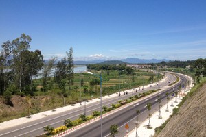 Đường ven biển Dung Quất - Sa Huỳnh. Ảnh minh họa.