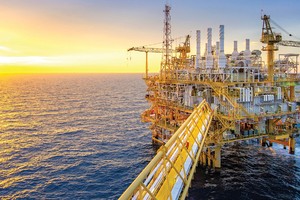 Hoạt động khoan dầu khí đang diễn ra sôi động trên phạm vi toàn cầu.