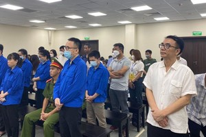 Các bị cáo tại tòa.