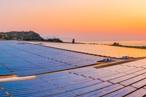 Một nhà máy điện mặt trời tại Ninh Thuận.