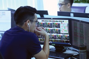 Sau giai đoạn tăng điểm vài tháng qua, thị trường chứng khoán đang trong tình trạng bấp bênh.