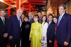 Đặc phái viên Tổng thống Mỹ John Kerry hoan nghênh và chúc mừng cho hợp tác giữa Vietjet và Boeing.