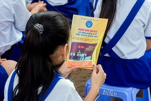 8 tháng đầu năm 2023, quỹ bảo hiểm y tế đã chi trả hơn 2.000 tỷ đồng khám, chữa bệnh cho học sinh, sinh viên theo quyền lợi