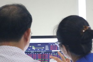 Băn khoăn "tin đồn, tin thật"