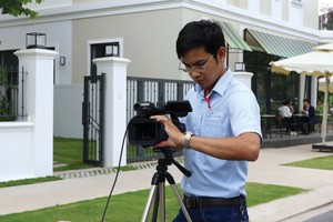 Việc tác nghiệp của phóng viên mảng địa ốc khó khăn trong bối cảnh thị trường này trầm lắng.