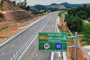 Một đoạn cao tốc Nghi Sơn - Diễn Châu.
