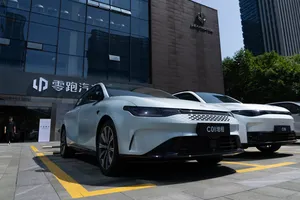 Sau Mỹ, tới lượt Canada cân nhắc tăng thuế nhập khẩu đối với xe điện Trung Quốc