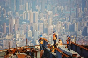 Trung Quốc cân nhắc cắt giảm lãi suất thế chấp bất động sản