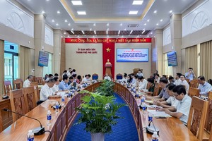 Lãnh đạo tỉnh Kiên Giang và Lãnh đạo Tập đoàn FPT tại sự kiện.