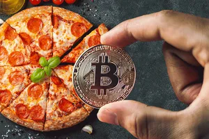 Hành trình 15 năm của chiếc pizza đắt nhất lịch sử loài người