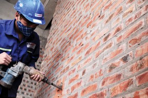  Việc bán tài sản bảo đảm là bất động sản để thu hồi nợ đang gặp “bức tường” pháp lý chưa thể xuyên qua