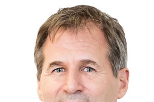 Ông Kyle Kelhofer