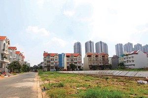 Địa ốc 7 ngày: Nhiều cảnh báo cho cơn sốt đất tại TP.HCM