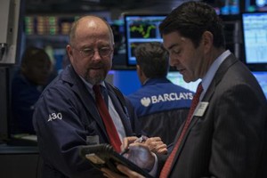 Giới đầu tư vẫn kỳ vọng vào đà phục hồi của kinh tế Mỹ - Ảnh: Reuters