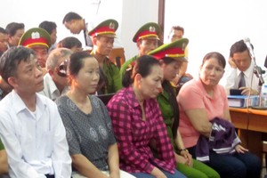 Hình ảnh ngày thứ 2 phiên tòa xử đại án tại Tây Nguyên