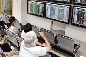 Marc Faber: hãy tích lũy cổ phiếu Việt Nam