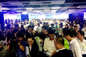 Rất nhiều khách hàng tham quan tìm hiểu về các dự án của thương hiệu Novaland phát triển