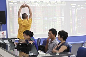 Khép lại năm 2014 khác xa mọi dự báo