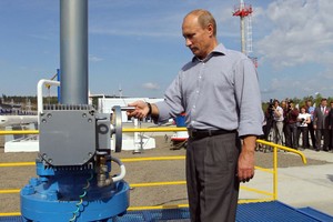 Nga thiệt hại 200 tỷ USD do giá dầu mỏ và lệnh trừng phạt