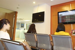 Chứng khoán tháng 2, cơ hội tăng hiện hữu