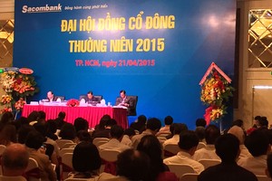 Cổ đông Sacombank bức xúc về cổ tức