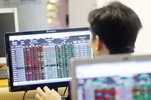 Nhà đầu tư… ức chế vì thuế chứng khoán bất cập