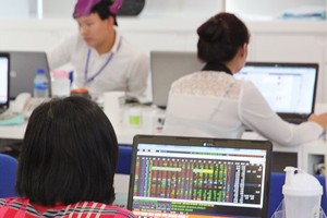 Sao đẩy khó cho nhà đầu tư?