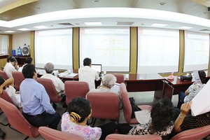 Tháng 6, ngành nào khởi sắc?