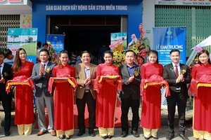 Lễ cắt băng chính thức khai trương Hệ thống Siêu thị dự án Bất động sản STDA miền Trung