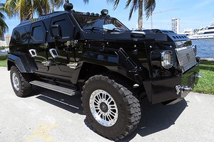 Siêu SUV chống đạn Knight XV giá 565.000 USD.