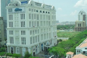 Hiện khu Nam đã có biểu hiện bão hòa mặt bằng bán lẻ.