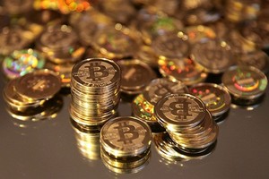 Bitcoin từ lâu đã được giới tội phạm ưa dùng. Ảnh: CNN