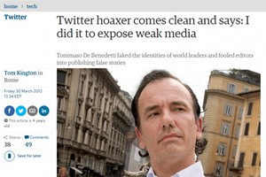 Chân dung Debenedetti trong một bài viết về các trò lừa của ông trên báo Guardian năm 2012.