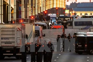 Cảnh sát Bỉ phong tỏa ga tàu điện ngầm Maelbeek ở Brussels sau vụ tấn công khủng bố ngày 22/3. (Nguồn: AFP/TTXVN)