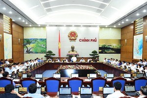 Phiên họp Chính phủ thường kỳ tháng 8/2016. Ảnh: VGP/Quang Hiếu