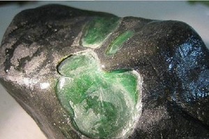 Đào rẫy cà phê, được khối đá quý 20 tấn giá chục tỷ