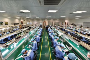 Tăng đầu tư tư nhân, tiết kiệm tiêu dùng, đẩy mạnh xuất khẩu… thì GDP sẽ tăng vọt. Ảnh: Đức Thanh