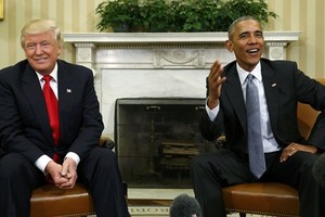 Tổng thống đắc cử Donald Trump và Tổng thống Barack Obama phát biểu với báo giới sau cuộc gặp tại Nhà Trắng hôm 10/11. Ảnh: Reuters.